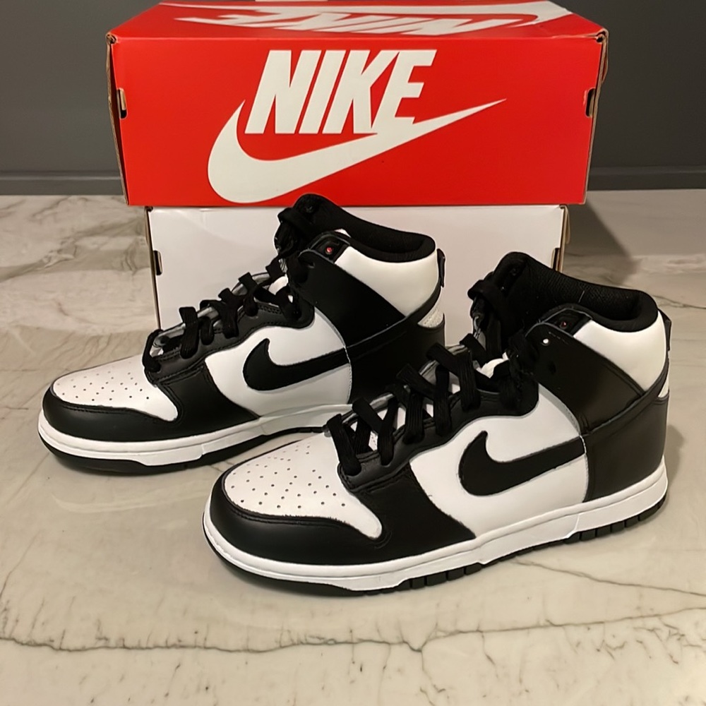 Nike “Panda” Dunk HI                                       WMNS / MENS 6.5, 7, 9